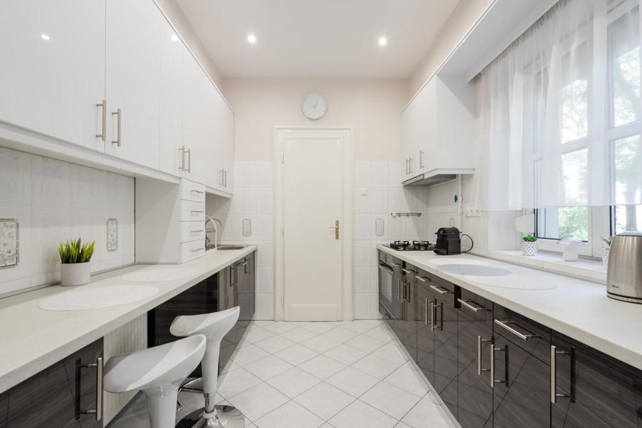 Bpr Ethereal Panoramic Suite With A/C & Balcony Budapeste Exterior foto