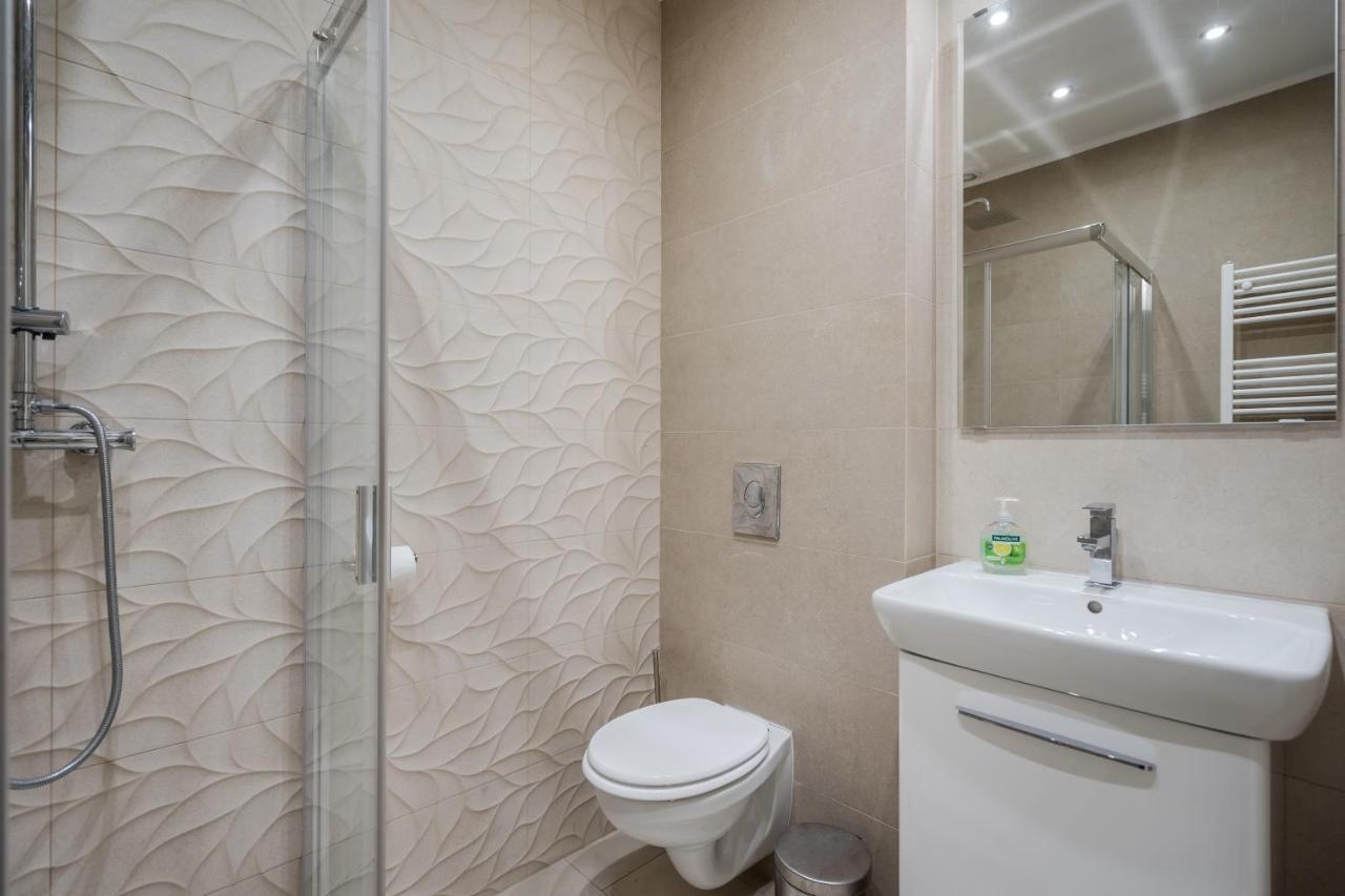 Bpr Ethereal Panoramic Suite With A/C & Balcony Budapeste Exterior foto