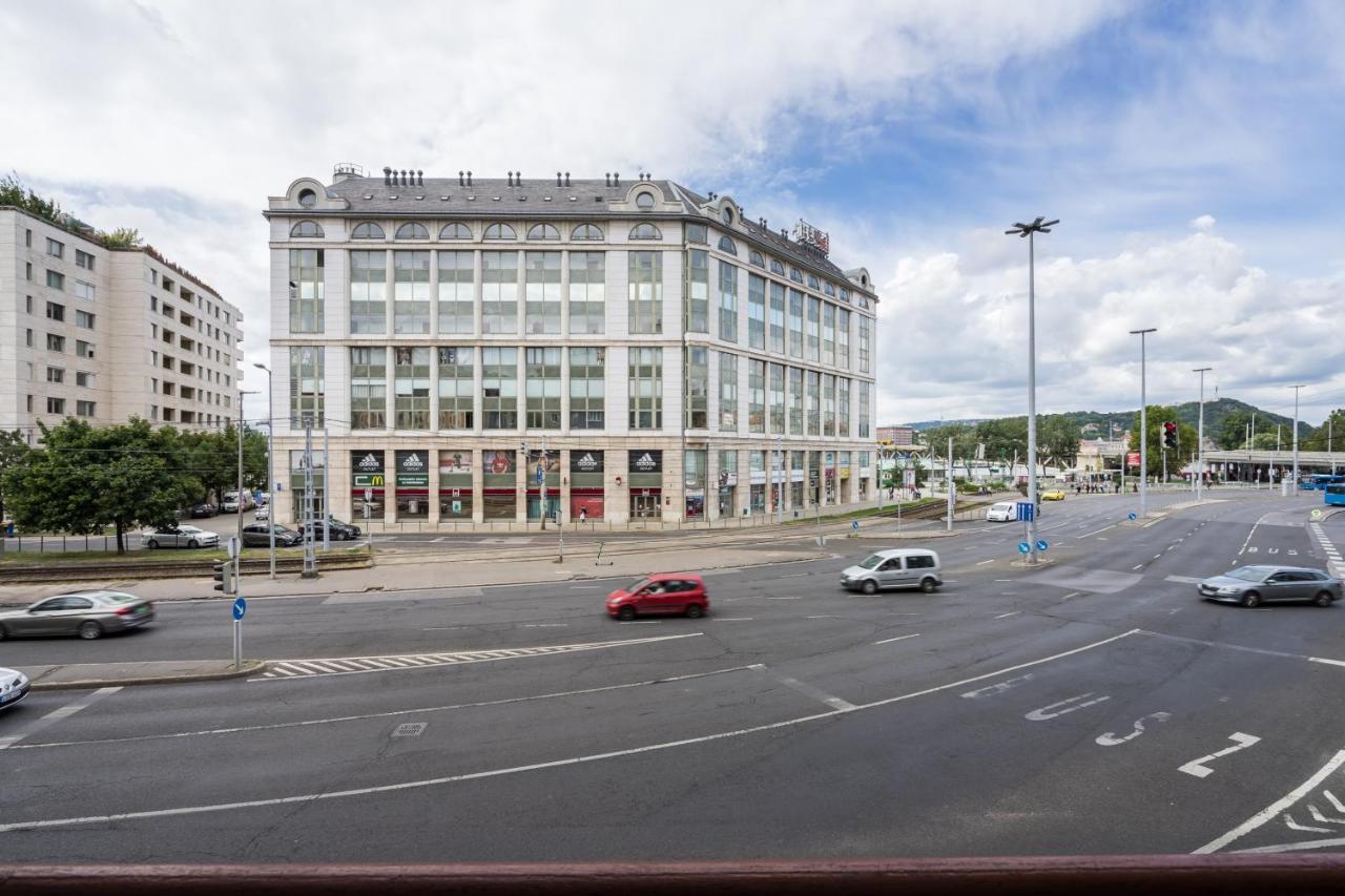 Bpr Ethereal Panoramic Suite With A/C & Balcony Budapeste Exterior foto